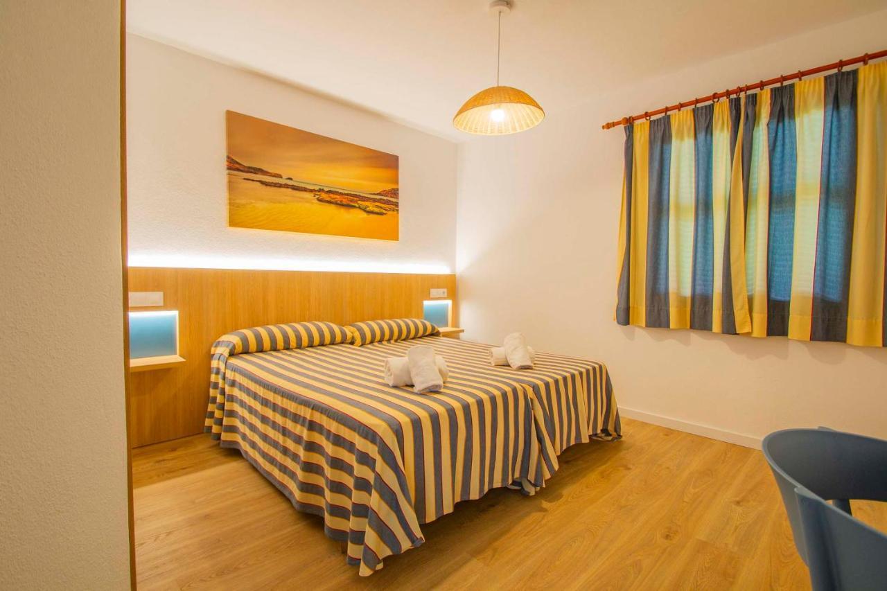 Sol Y Mar Aparthotel Cala'N Blanes  Kültér fotó
